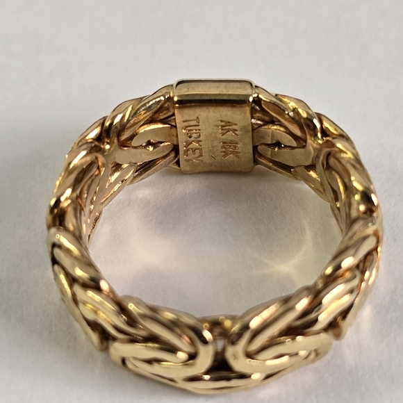 Vintage Jewelry - 7mm Turkish Delight 18K Gold Hammered Byzantine Ring